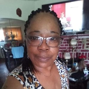 Meet your Posher, Lavenia